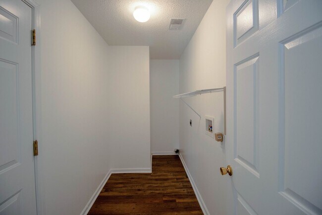Building Photo - Recently Updated, and a FENCED Backyard!