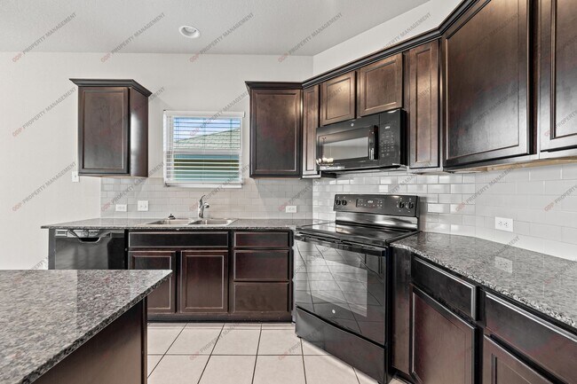 Building Photo - 7901 Hickman St