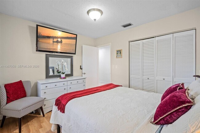 Building Photo - 11914 SW 125th Pl