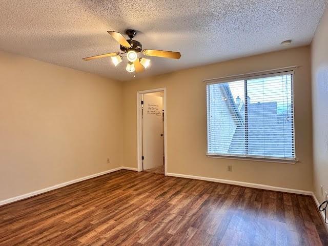 Building Photo - 3808 Landmark Dr