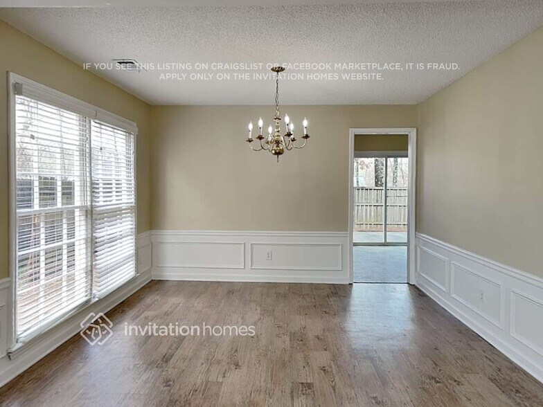 Building Photo - 630 Rosedown Way