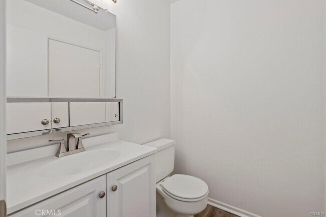 Building Photo - 442 N Vía Porto