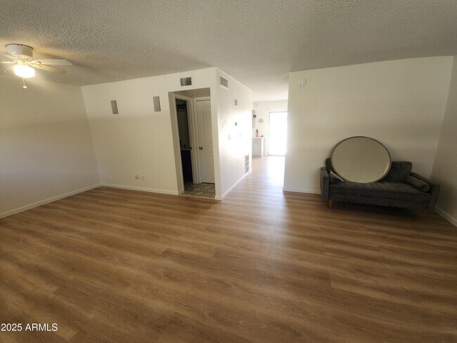 Building Photo - 3811 S Mill Ave