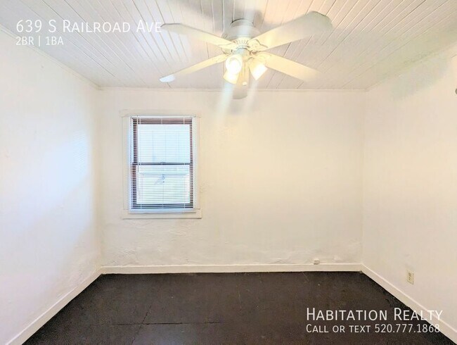 Building Photo - 639 S Railroad Ave