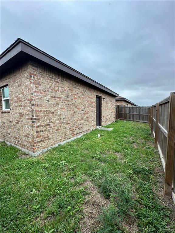 Building Photo - 23 Valeria St