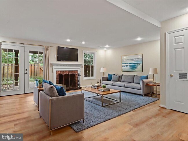 Building Photo - 12204 Apple Orchard Ct
