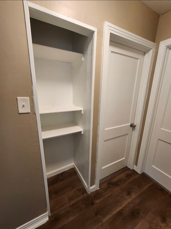 Building Photo - Move in ready!