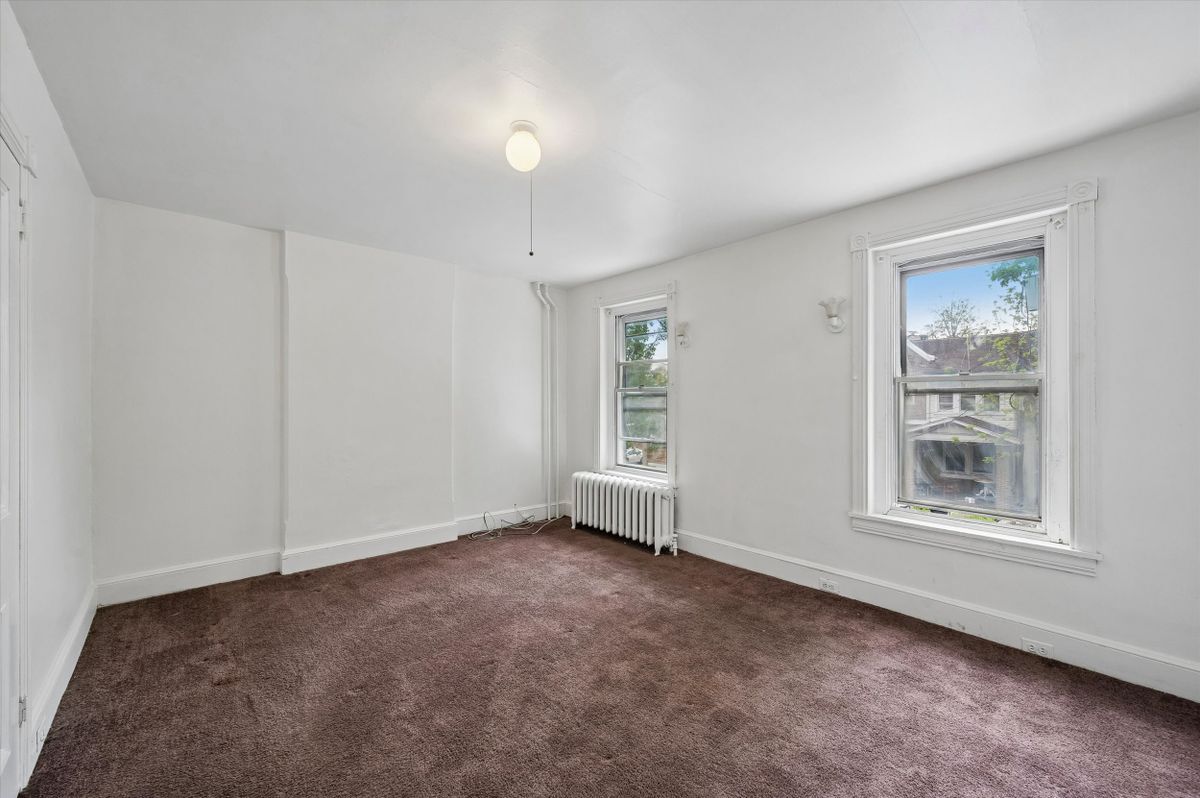 Building Photo - 1147 Potter St