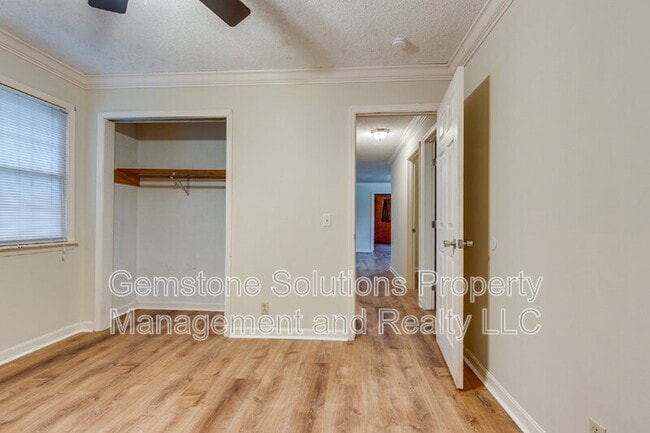 Building Photo - 5580 Hargrove Rd