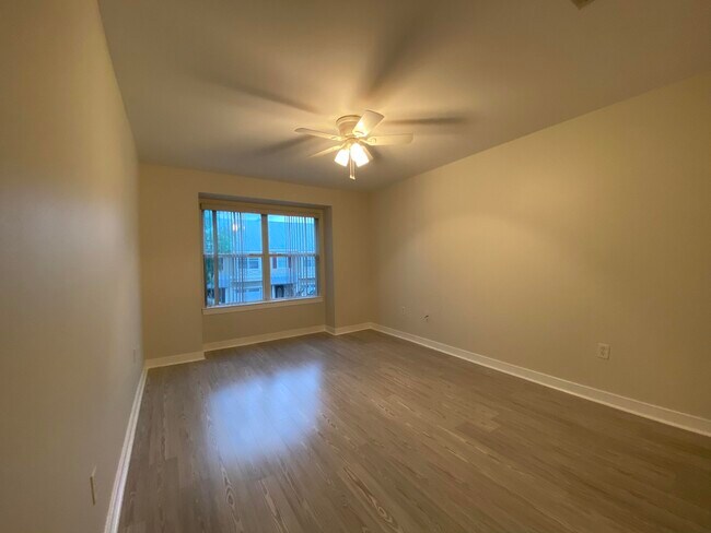 Building Photo - 417 Twin Lakes Ln