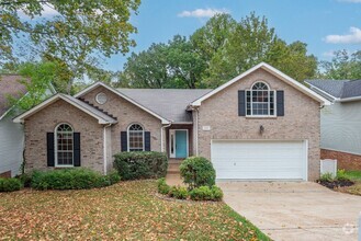 Building Photo - Nashville Abode