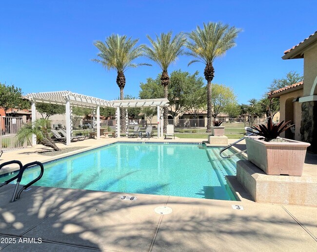 Building Photo - 5330 W Chisum Trail