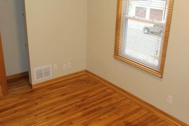 Building Photo - Spacious, 5bd, 2.5 renovated home in Midway!! AVAILABLE NOW