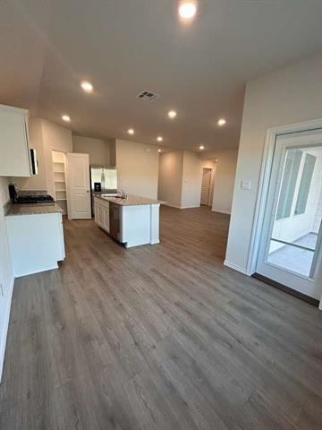 Building Photo - 521 Regiment Rd