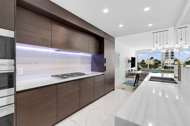 Building Photo - 1 Collins Ave