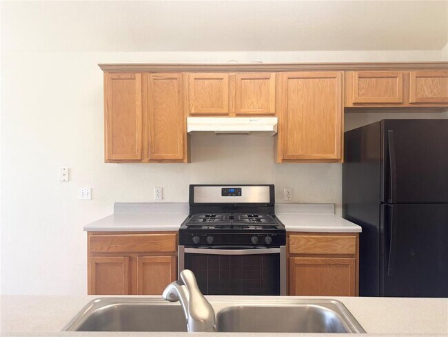 Building Photo - 110 Meadowside Dr