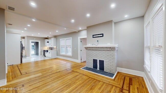 Building Photo - 3918 Herschel St