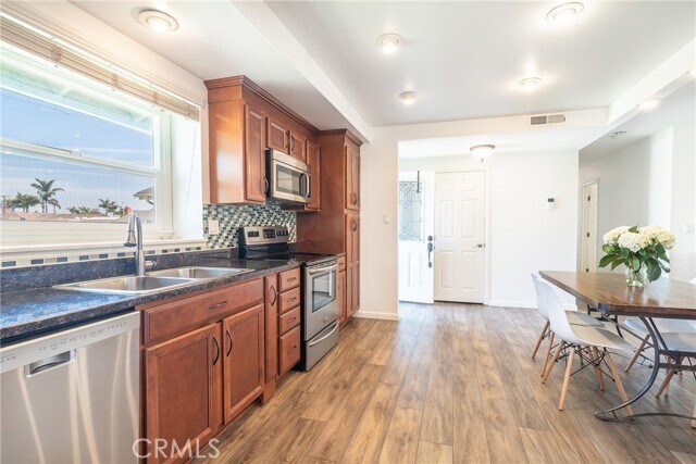 Building Photo - 6062 Arrowhead Dr
