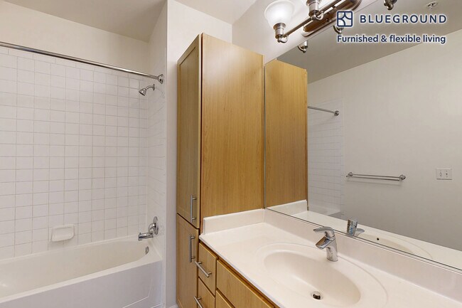 Building Photo - 80 North Centre Ave-SI FL1-ID1865A