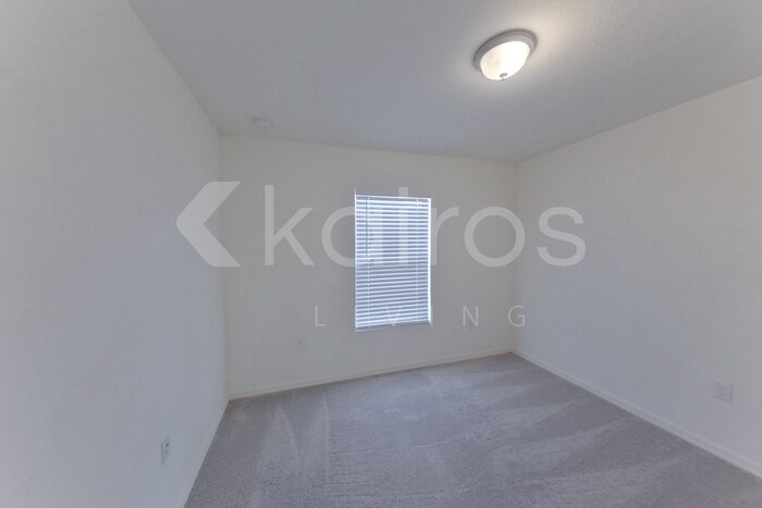 Building Photo - 466 Norwood Ave S