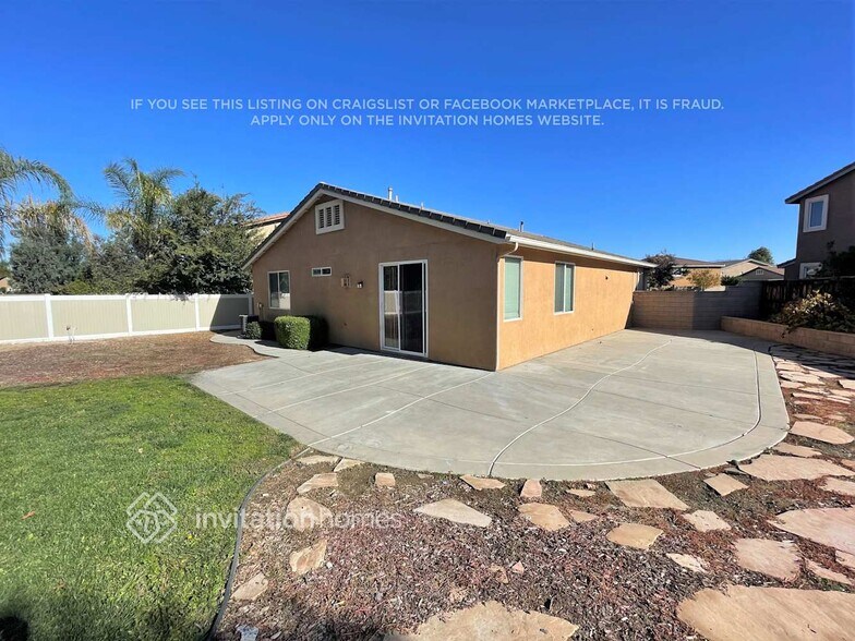 Building Photo - 31775 Abrazo St