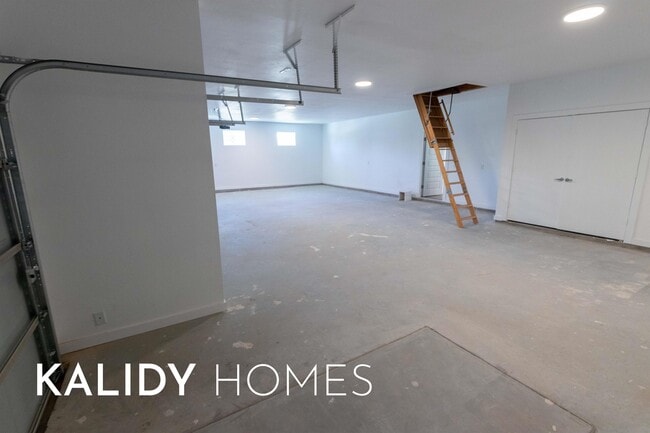Building Photo - 1715 Kalidy Dr