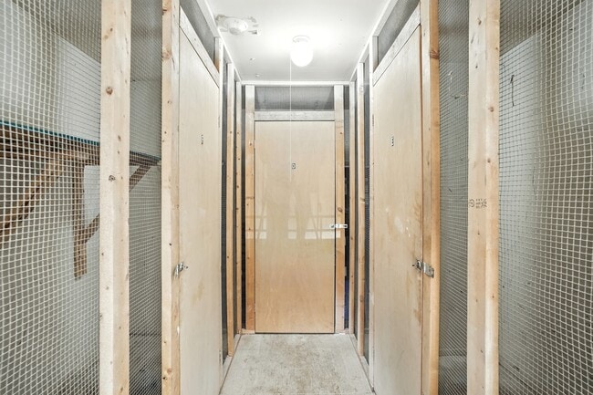 Building Photo - 8310 Woodland Dr