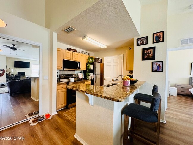 Building Photo - 1109 Lighthouse Rd