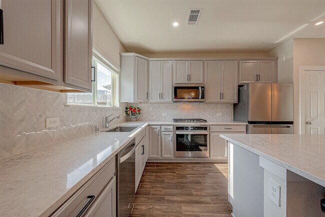 Building Photo - 1726 Summerlyn Ter Dr