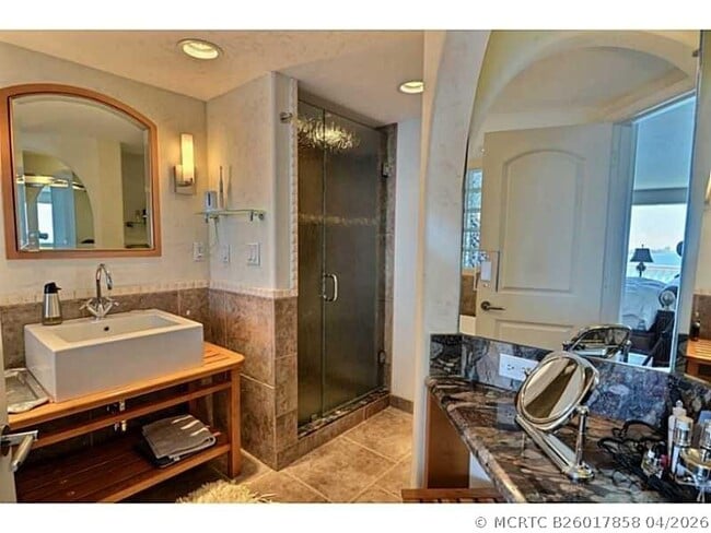 Building Photo - 2200 S Ocean Ln