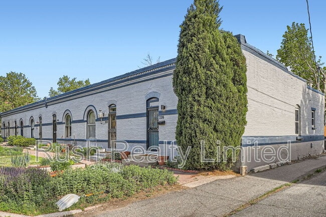 Building Photo - 320 E Dakota Ave