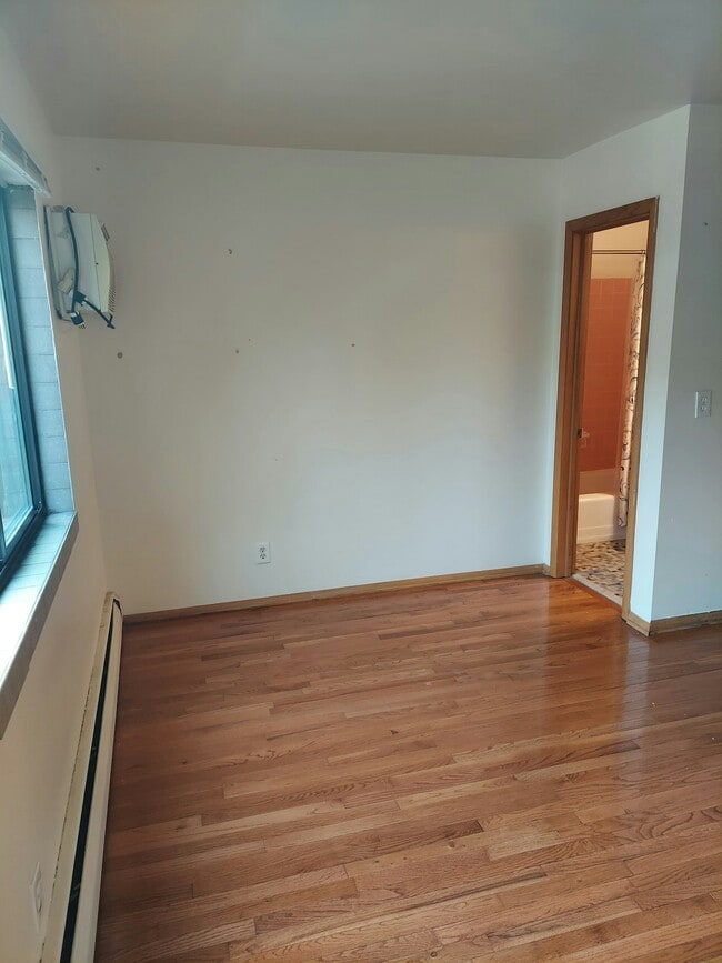 Building Photo - 2210 Pillsbury Ave
