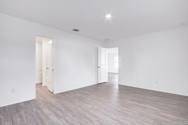 Building Photo - 15115 Greenfield Ml