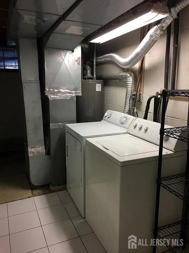 Building Photo - 5 Pheasant Run