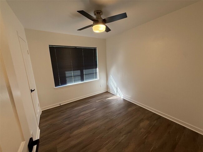 Building Photo - 4111 Beran Dr