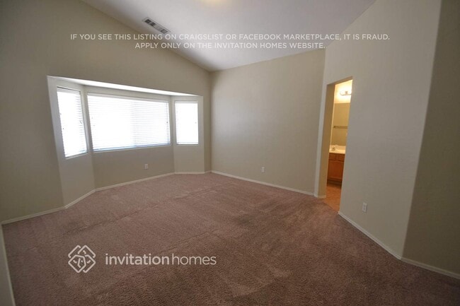 Building Photo - 5806 S 53rd Ln