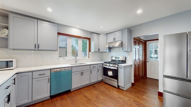 Primary Photo - 21 3rd St