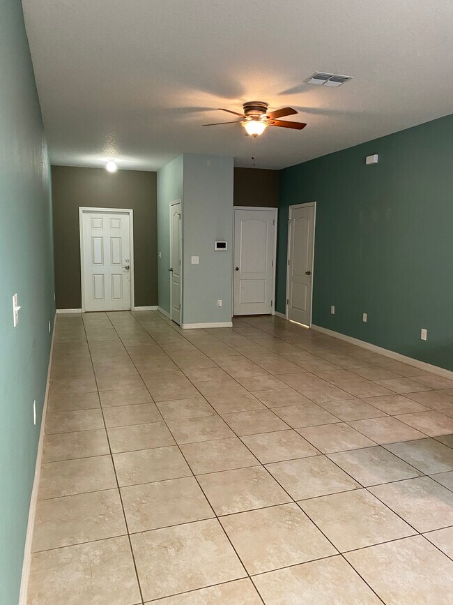 Building Photo - 1721 Ivory Goose Pl
