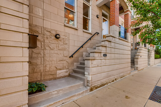 Building Photo - 419 W Grand Ave