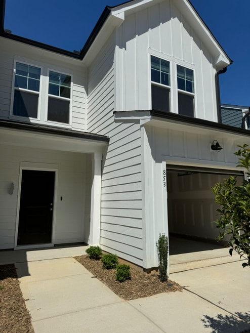 Building Photo - 853 McKenzie Pk Ter