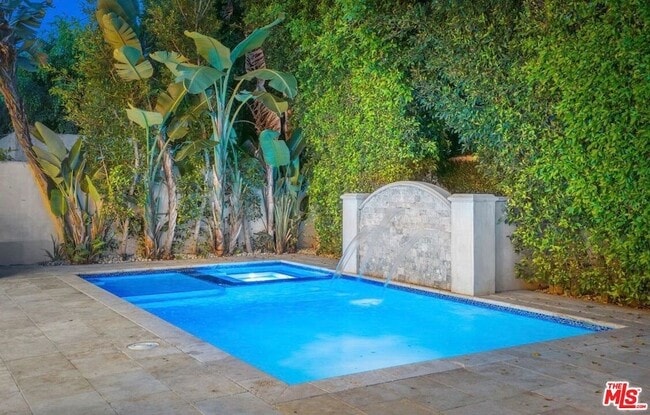 Building Photo - 331 Canon Dr