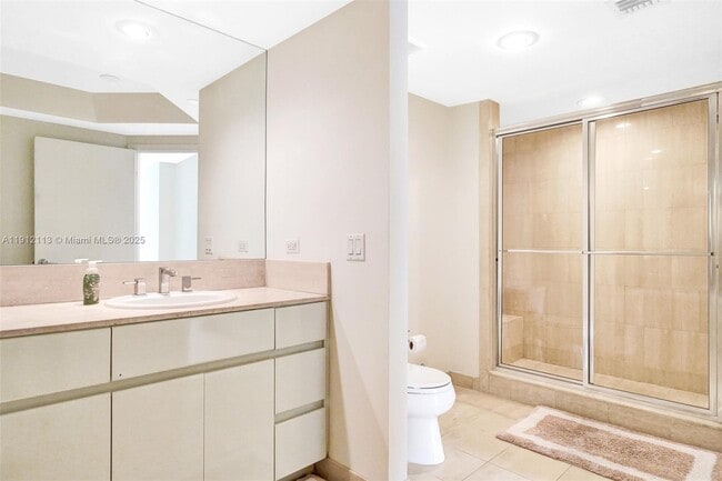 Building Photo - 3000 Island Blvd