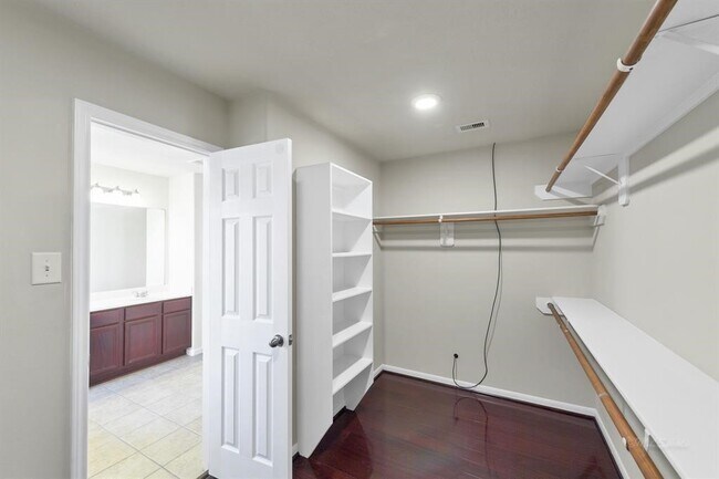 Building Photo - 19454 Plantation Cove Ln