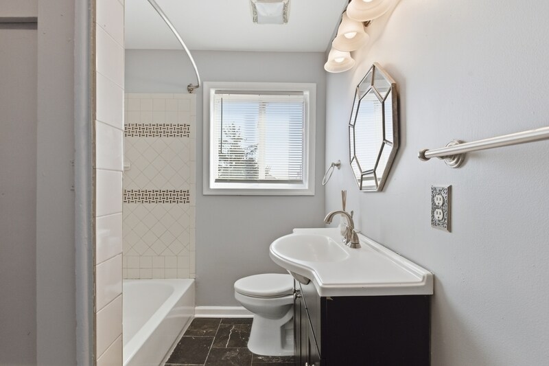 Building Photo - 4812 Bowland Ave