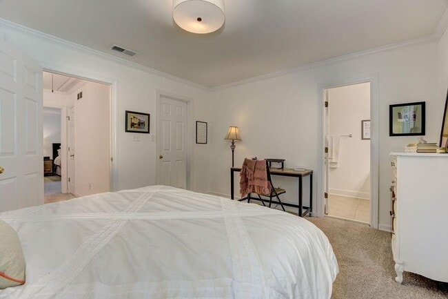 Building Photo - 27 Mt Vernon Cir