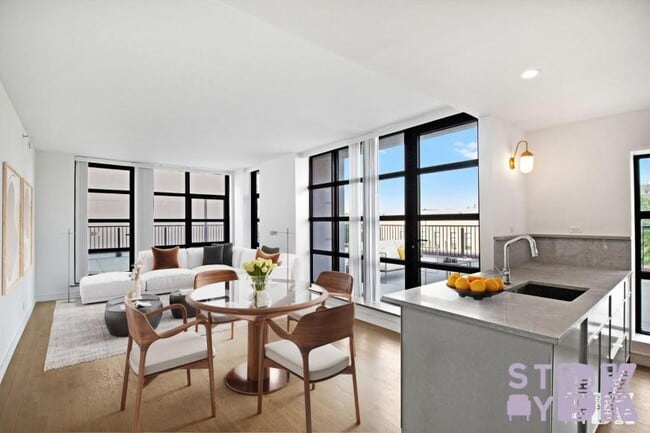 Primary Photo - 3 bedroom in Brooklyn NY 11232