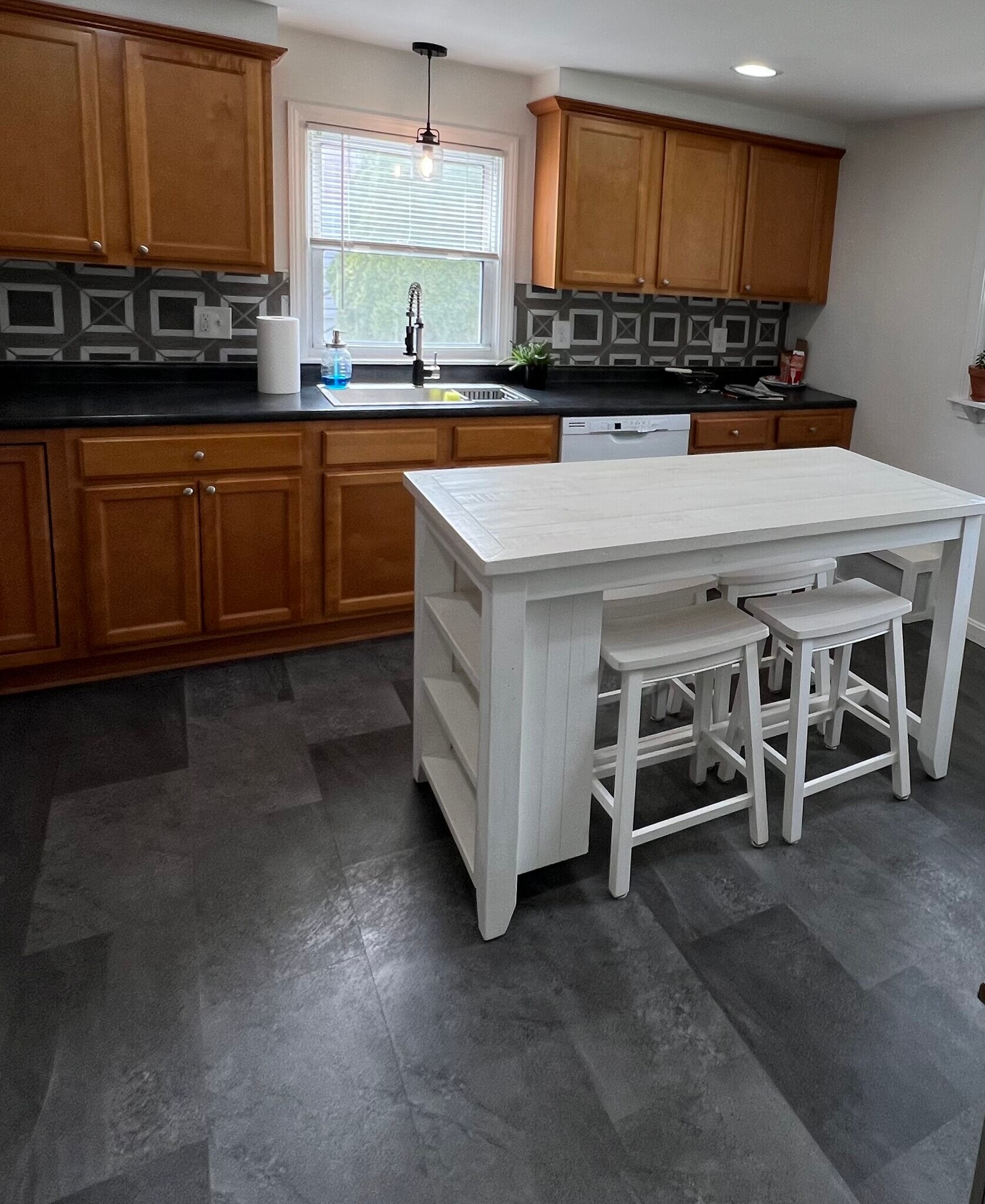 Building Photo - 283 Boynton St