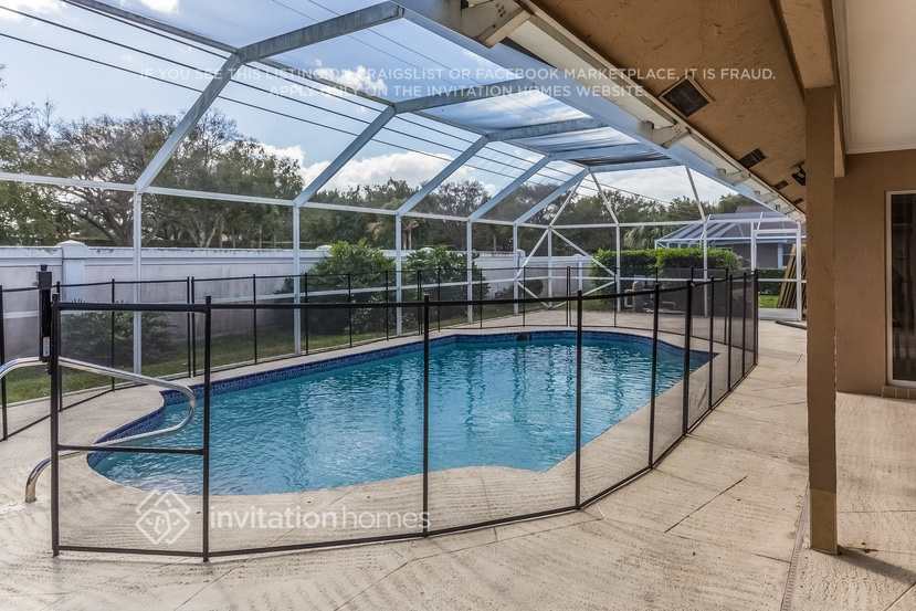 Building Photo - 12912 Buckland St