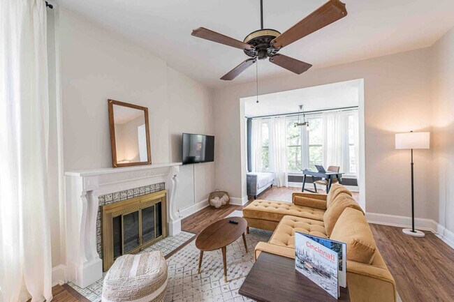 Primary Photo - 351 Thrall St