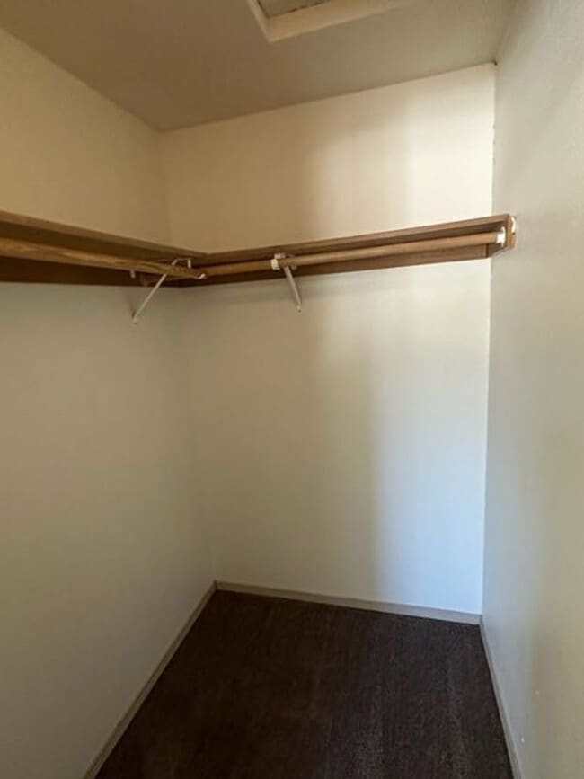 Building Photo - Rent Special: 1/2 Off April's Rent!! 2 Bedroom 1 Bath Unit NE Salem!